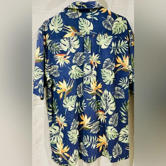 Men’s Izod Hawaiian Jungle Leaf All Over Print Short Sleeve Shirt - Picture 5 of 6